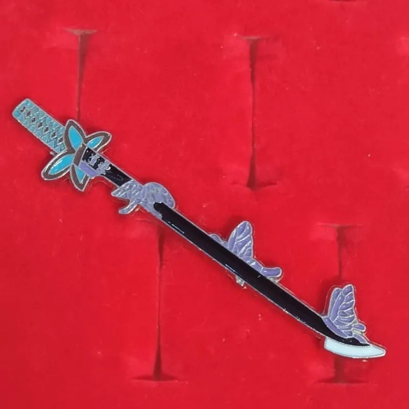🦋 Pin katana blanca Shinobu (Kimetsu no Yaiba)