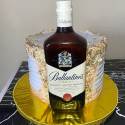 Cake con botella grande