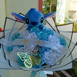 Ramo de 15 rosas eternas + peluche 