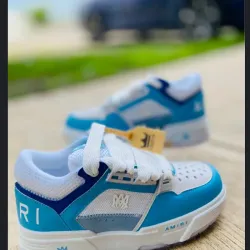 Amiri azul