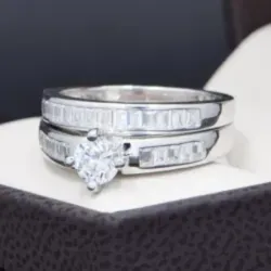 Anillo de compromiso de mujer 