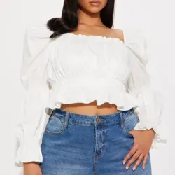 Blusa blanca con mangas