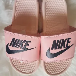 Chancleta Nike 