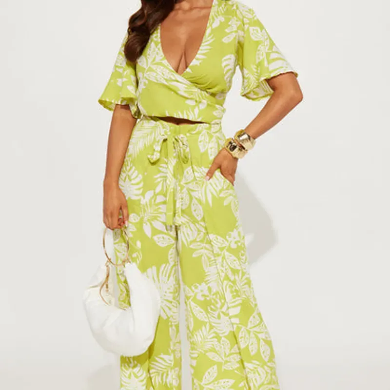 Conjunto fashion nova 