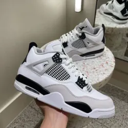 Jordan Retro 4 🤍🖤
