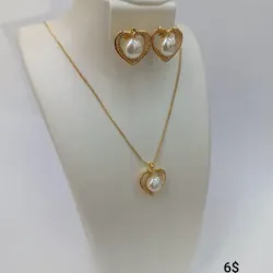 Juego de cadena y aretes 