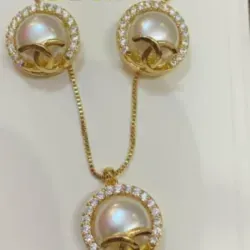 Juego de cadena y aretes 