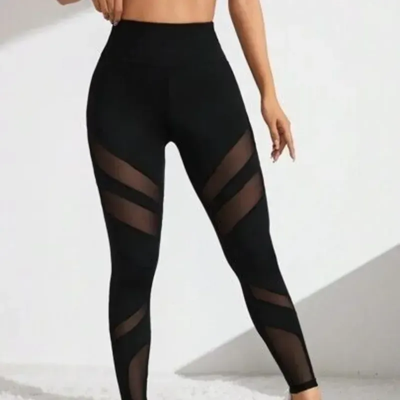 Licra negra con transparencias 