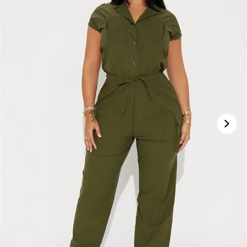 Mono fashion nova 