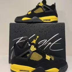 Nike Jordan Retro 4