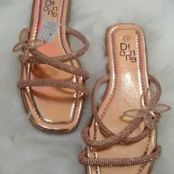 Sandalias doradas