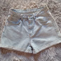 Short de mezclilla 