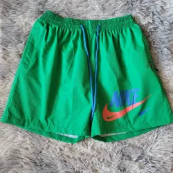 Short verde 