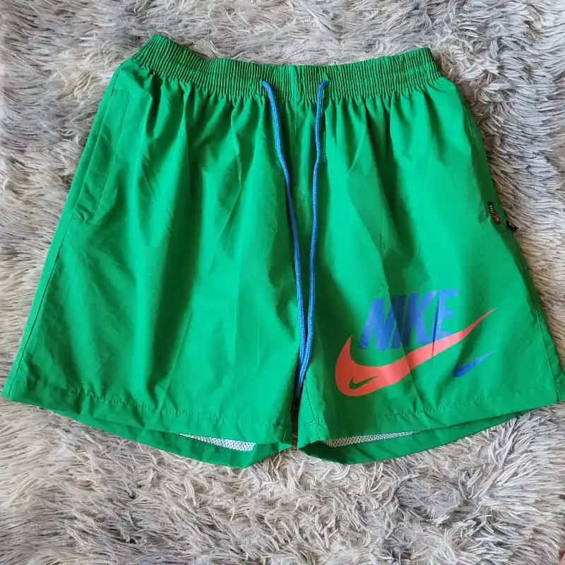 Short verde 