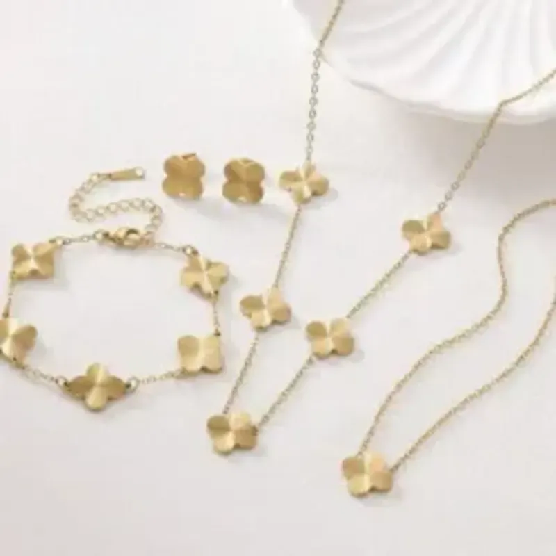 Van Cleef dorado 