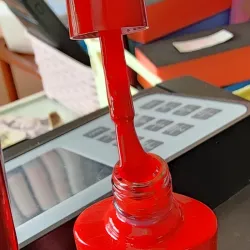 Esmaltes Yisi rojo