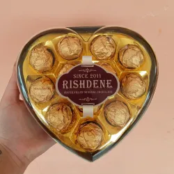 Caja de bombones en forma de corazón