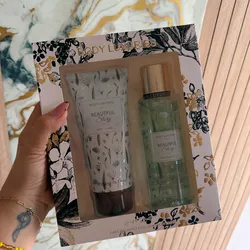 Juego de colonia con crema de mujer