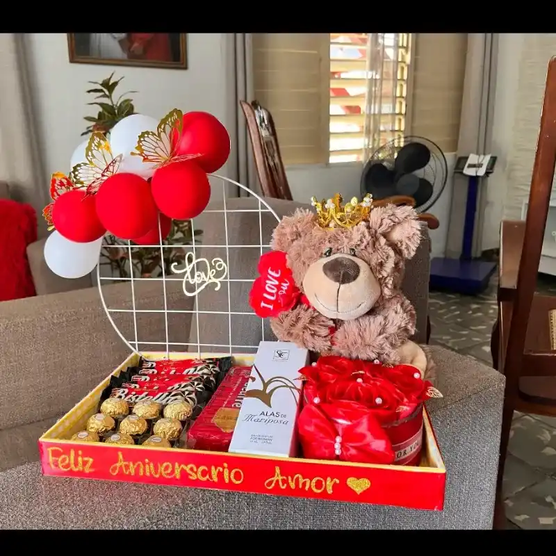 Detalle hermoso de peluche con perfume 