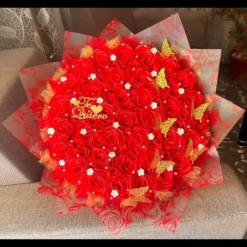 Ramo buchon de flores eternas color rojo