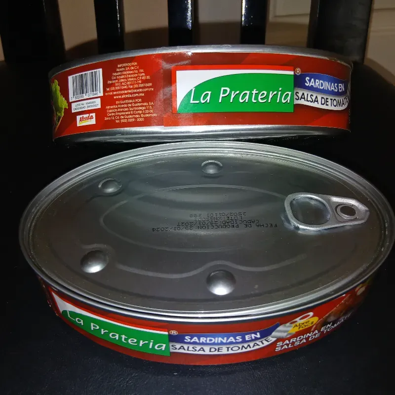 Sardinas en Salsa de Tomate