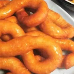 Buñuelos en almíbar