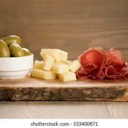 Tabla de Jamon, Queso y Aceituna