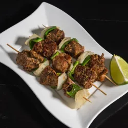 Brochetas de cerdo