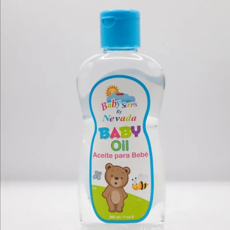 "Baby Oil" de la marca Nevada, que es un aceite para bebé.