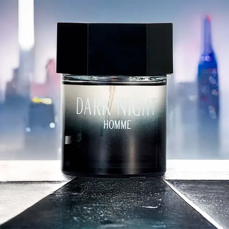 "Dark Night Homme". 