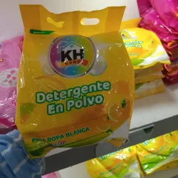 Detergente en polvo KH Home de 500 gramos.