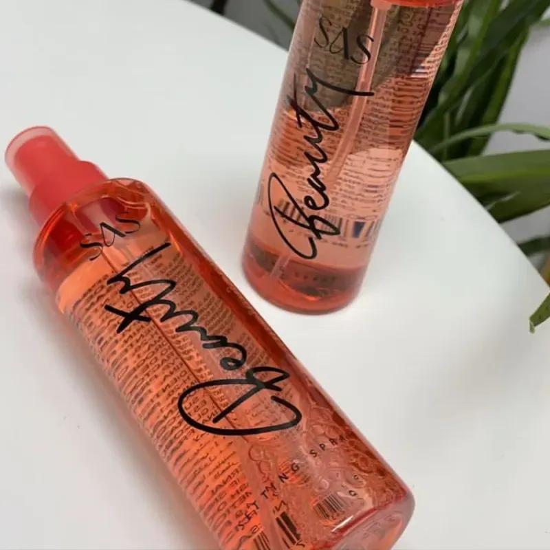 FIJADOR DE MAQUILLAJE de la marca SAS Beauty, también conocidos como "setting spray". 