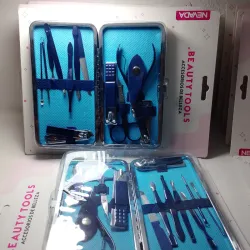 KIT DE MANICURA Y PEDICURA 