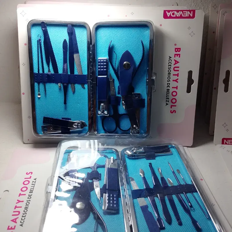 KIT DE MANICURA Y PEDICURA 