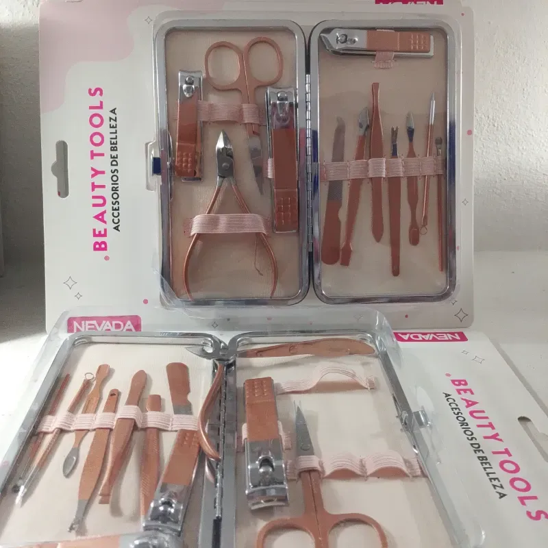 KIT DE MANICURA Y PEDICURA 