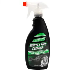 Limpiador de ruedas y neumáticos LA's Totally Awesome Wheel & Tire Cleaner.