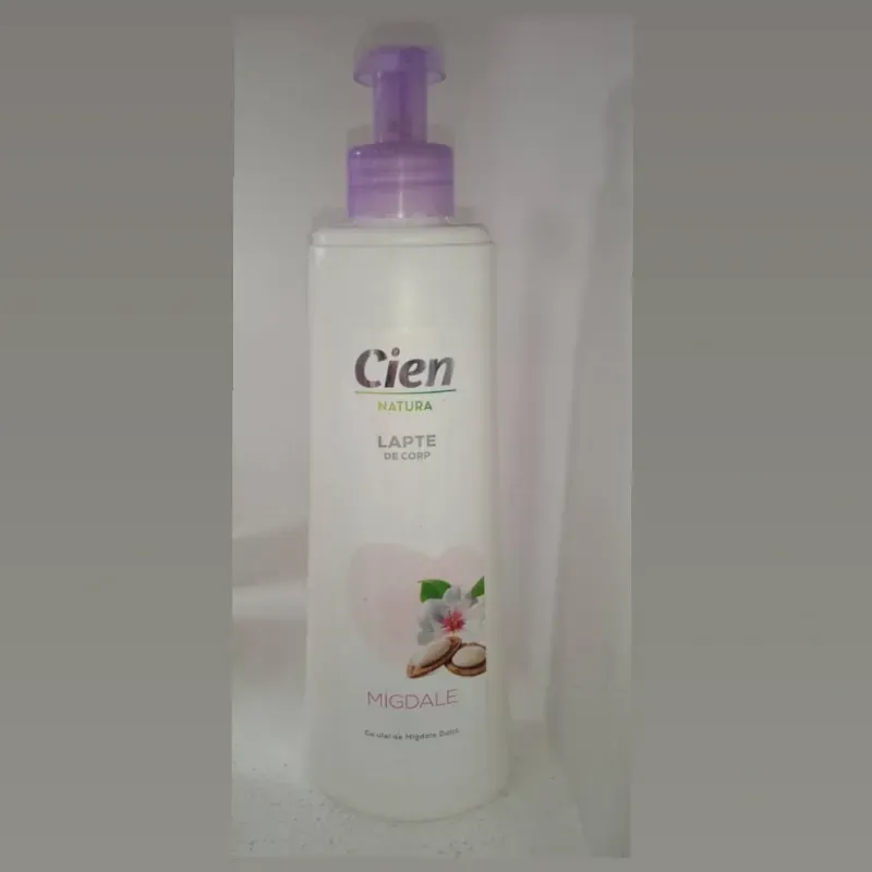 Loción corporal de almendras de la marca Cien 