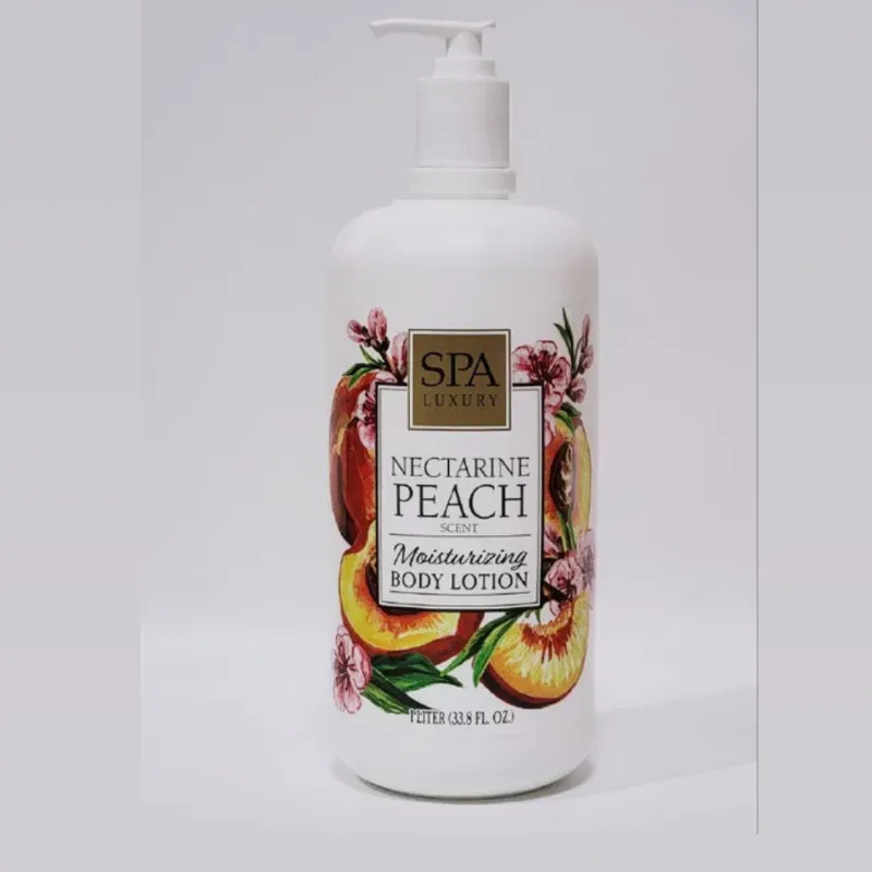 Loción corporal humectante con aroma a nectarina y melocotón de la marca Spa Luxury. 
