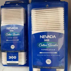 Paquete de hisopos de algodón de la marca Nevada.