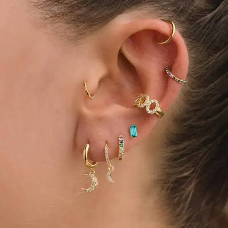 COLOCACIÓN DE PIERCINGS 