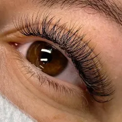 EXTENSIONES DE PESTAÑAS VOLUMEN 3D