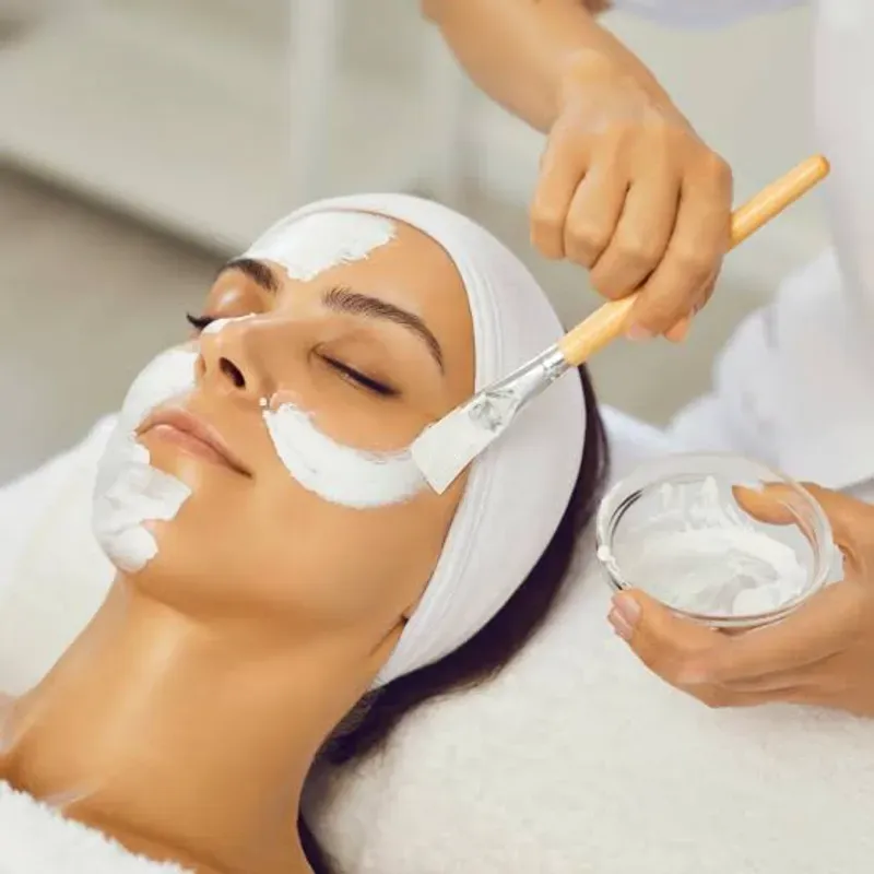LIMPIEZA Y TRATAMIENTO FACIAL SIN APARATOLOGIA