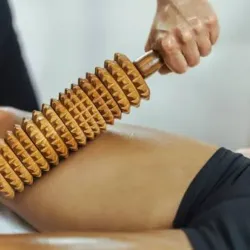 MASAJE REDUCTOR DE MUSLOS 