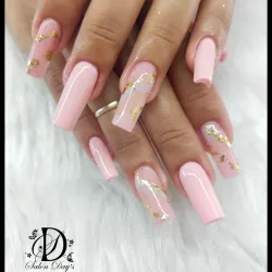 Relleno de uñas acrílicas 