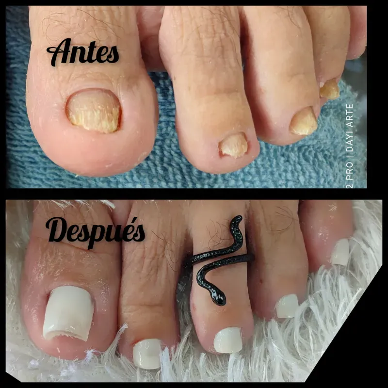 Poner uñas artificiales en todos los dedos 