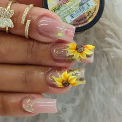 Relieve bajo en 2 uñas 