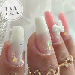 Uñas de poligel largas 