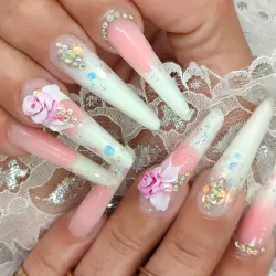 Uñas mandorlas con poligel 