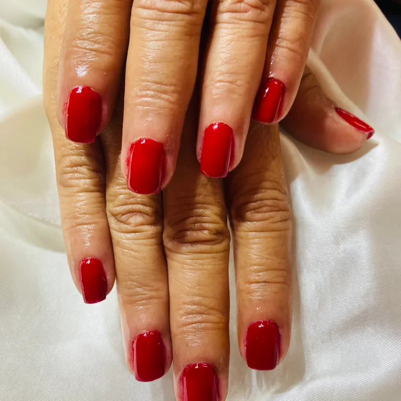 Esmaltado en uña natural