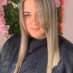 Planchado de cabello corto